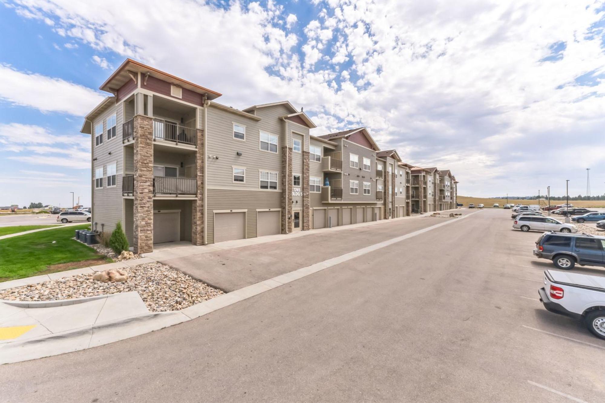 Luxurious 1 Bed 1 Bath Apartment At The Meadows-Pet Friendly Rapid City Exterior photo